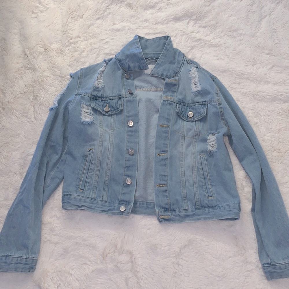 Light washed denim jacket!